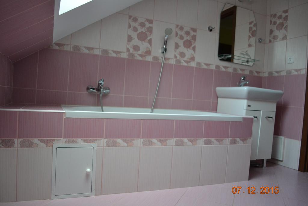 Pokoje Goscinne Na Skraju Lasu Kamieniec Ząbkowicki Extérieur photo