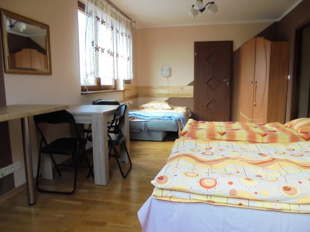 Pokoje Goscinne Na Skraju Lasu Kamieniec Ząbkowicki Extérieur photo